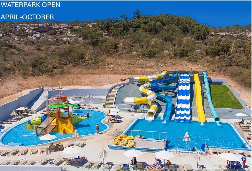 פרוטאראס Narcissos Waterpark Resort מראה חיצוני תמונה