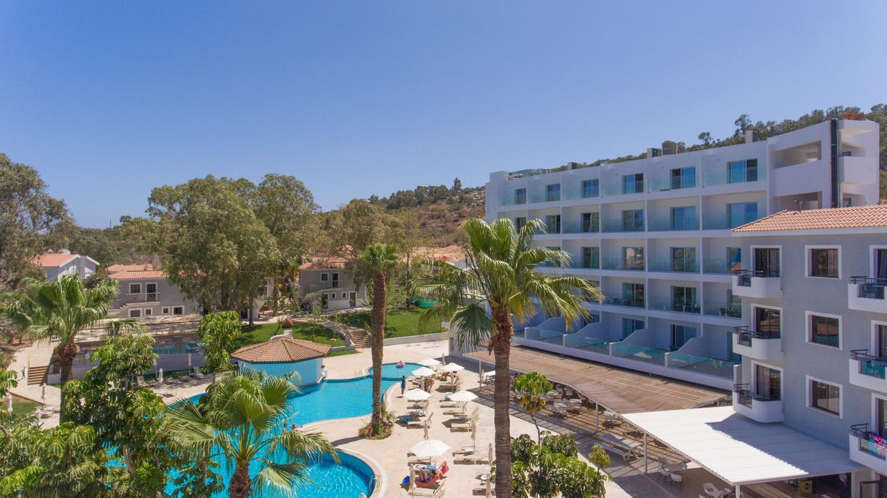 פרוטאראס Narcissos Waterpark Resort מראה חיצוני תמונה